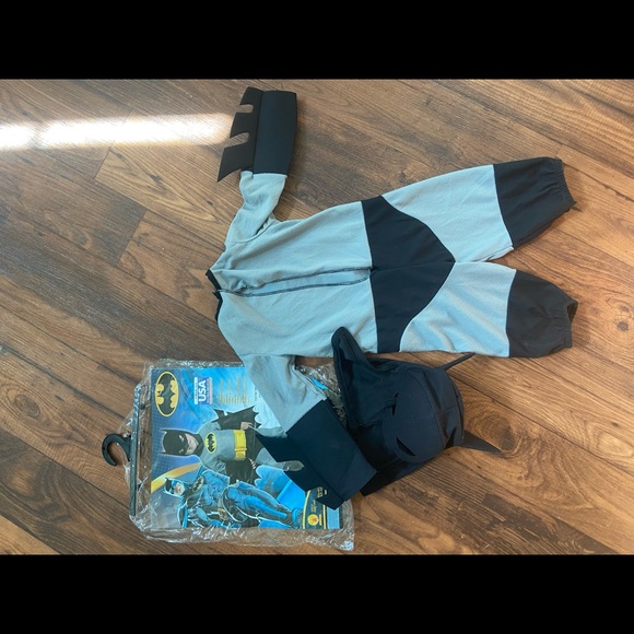 DC Comics Baby Batman Costume - Picture 5 of 5